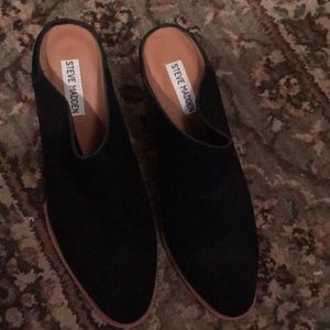 Steve Madden Black Suede Mule